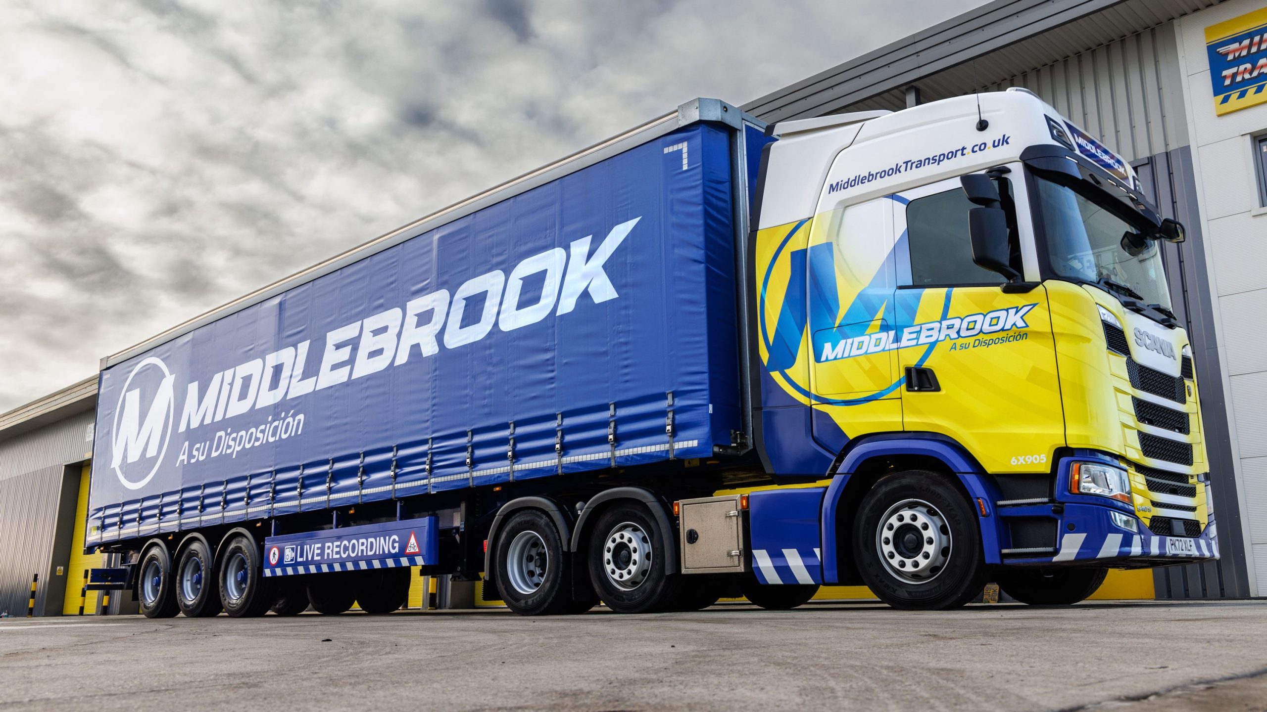 Middlebrook Curtainsider Wagon